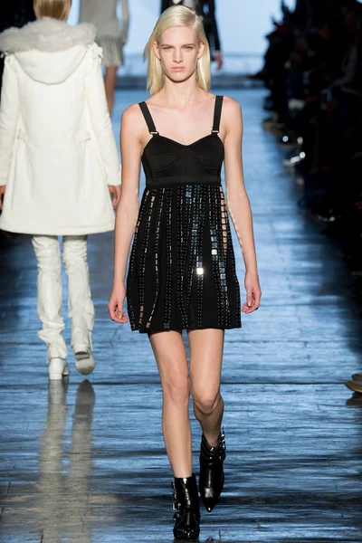 Look 11